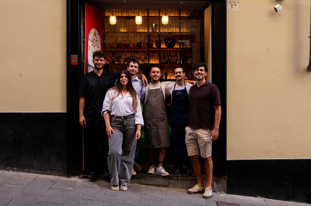 Rich results on Google's SERP when searching for "La Cava"